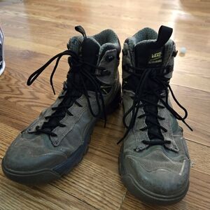 Vans MTE Men's Green, Tan, And Black Boots